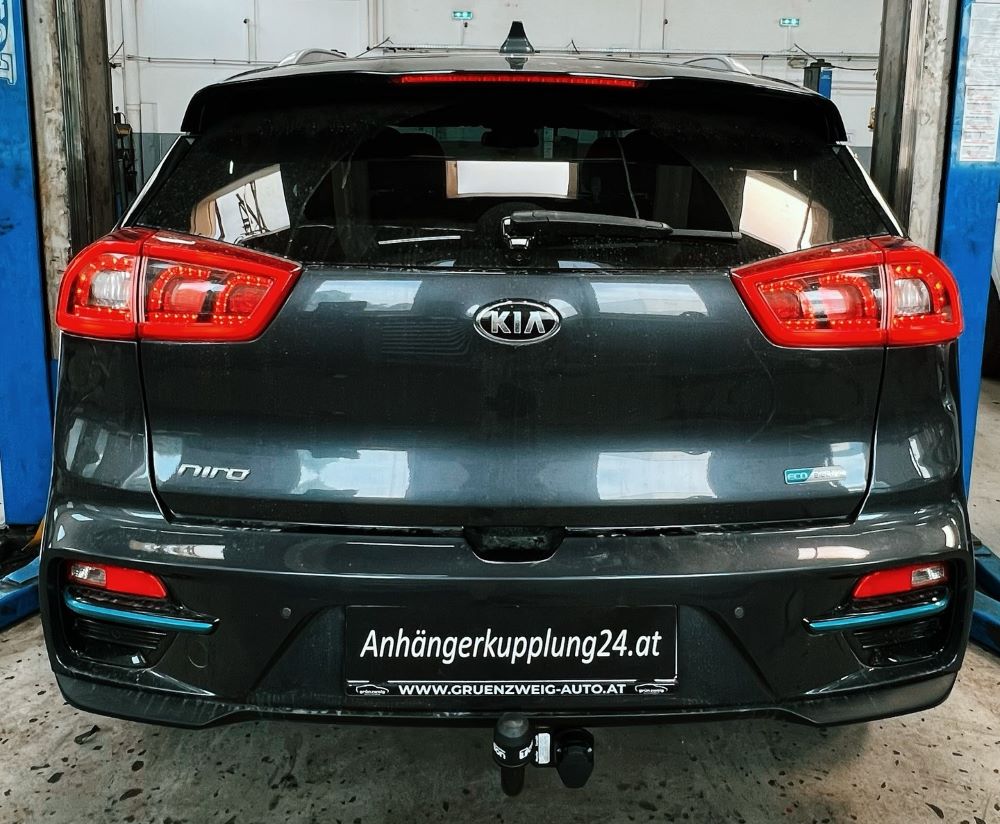 Nachrüstung einer starren TowCar Anhängerkupplung am KIA Niro I