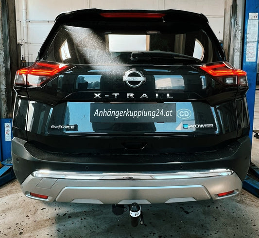 Nachrüstung einer abnehmbaren GDW Anhängerkupplung am NISSAN X-TRAIL IV