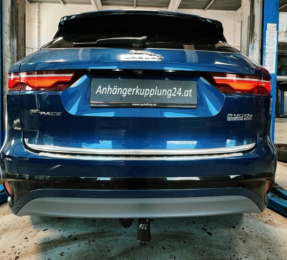 Nachrüstung einer abnehmbaren AUTO-Hak Anhängerkupplung am JAGUAR F-PACE