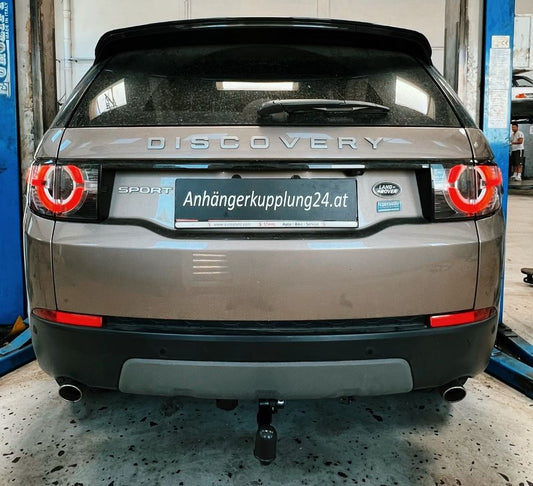 Nachrüstung einer abnehmbaren Auto-Hak Anhängerkupplung am LAND ROVER DISCOVERY SPORT