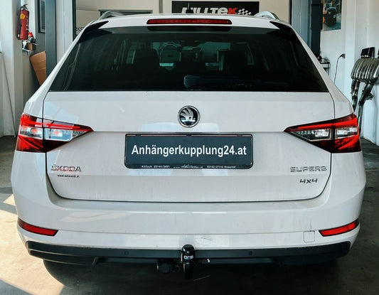 Nachrüstung einer abnehmbaren ORIS Anhängerkupplung am SKODA SUPERB III Kombi