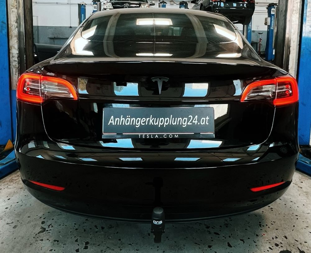 Nachrüstung einer abnehmbaren ORIS Anhängerkupplung am Tesla Model 3
