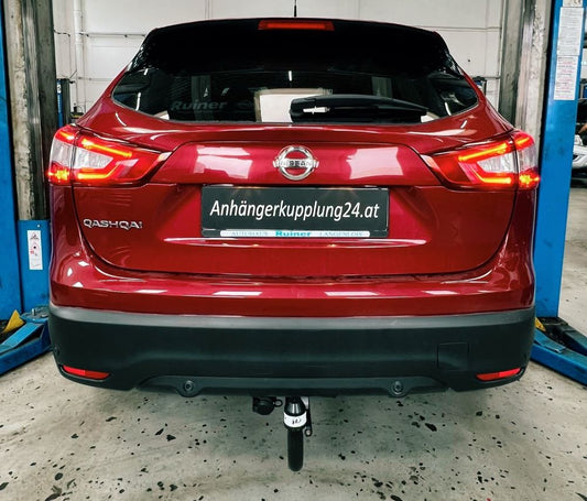 Nachrüstung einer abnehmbaren GDW Anhängerkupplung am NISSAN QASHQAI II SUV