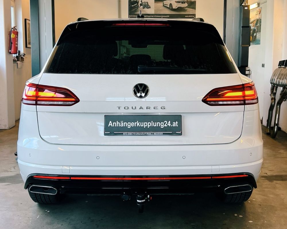Nachrüstung einer abnehmbaren Westfalia Anhängerkupplung am VW Touareg CR