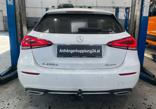 Nachrüstung einer starren ORIS Anhängerkupplung an der Mercedes A-Klasse