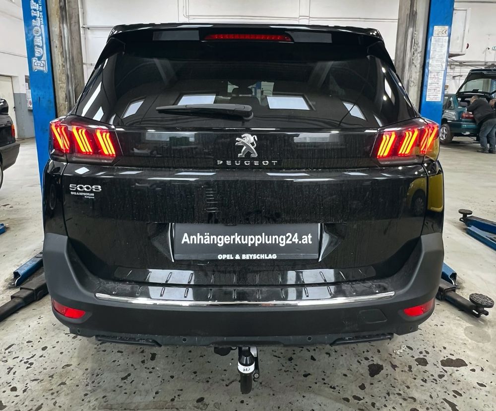 Nachrüstung einer abnehmbaren GDW Anhängerkupplung am PEUGEOT 5008 II