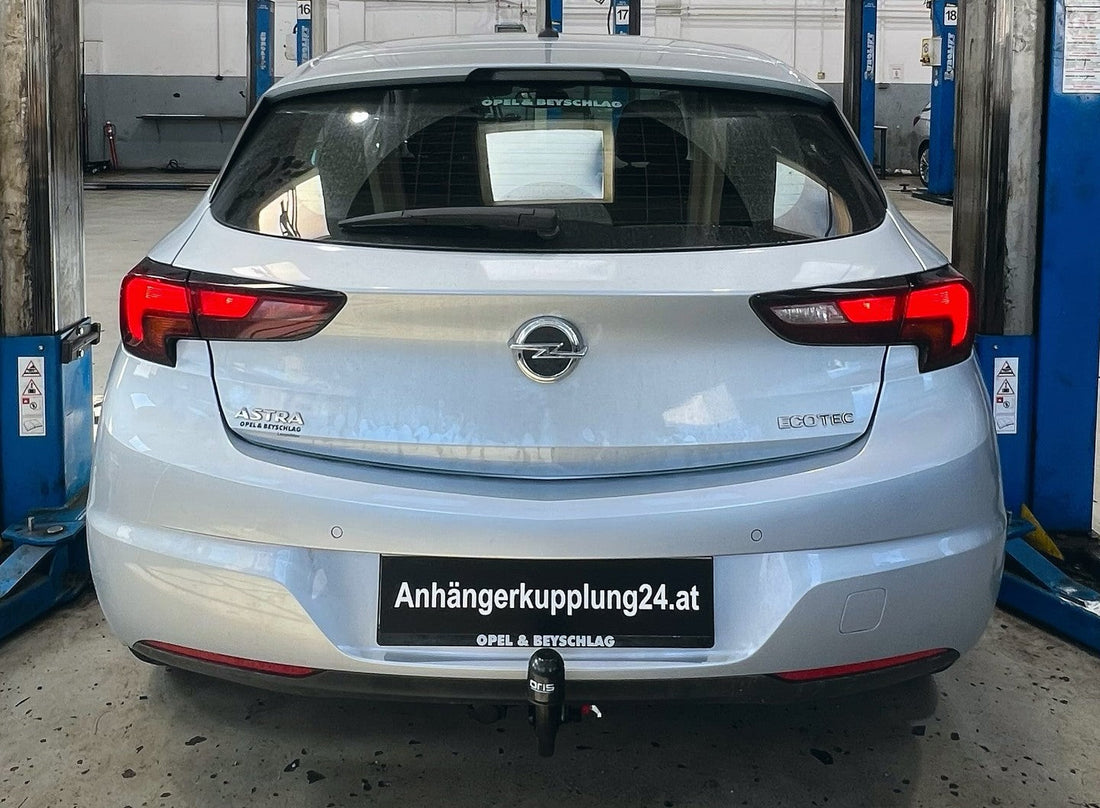 Nachrüstung einer abnehmbaren ORIS Anhängerkupplung am Opel Astra K