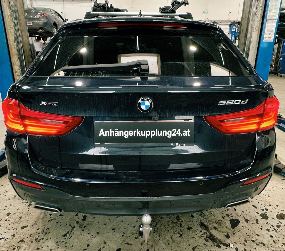 Elektrisch schwenkbare ORIS Anhängerkupplung für den BMW 5er Touring