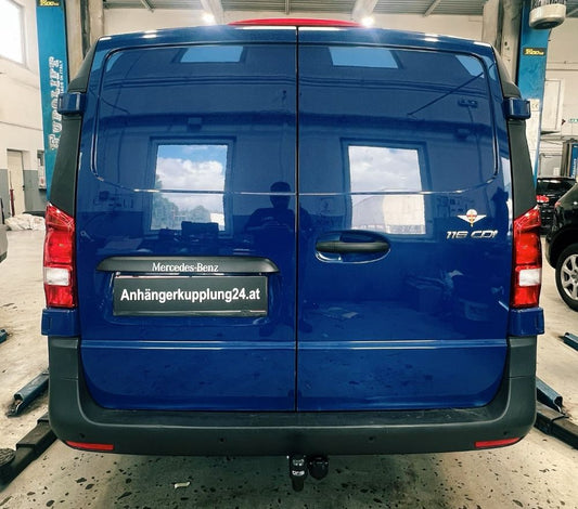 Nachrüstung einer starren ORIS Anhängerkupplung am Mercedes-Benz VITO Kasten