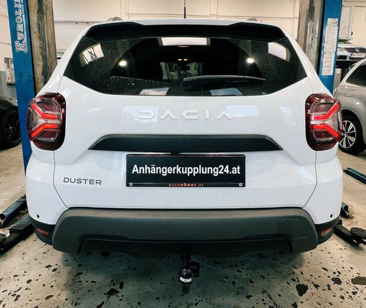 Nachrüstung einer abnehmbaren Brink Anhängerkupplung am Dacia Duster