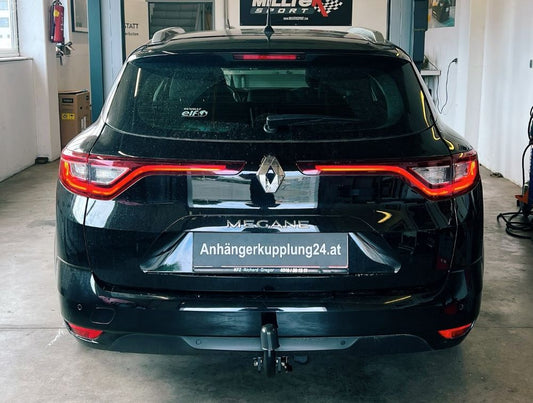Nachrüstung einer abnehmbaren Auto-HAK Anhängerkupplung am Renault MEGANE IV Grandtour