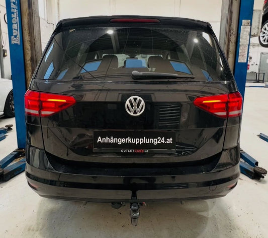 Nachrüstung einer abnehmbaren ORIS Anhängerkupplung am VW Touran